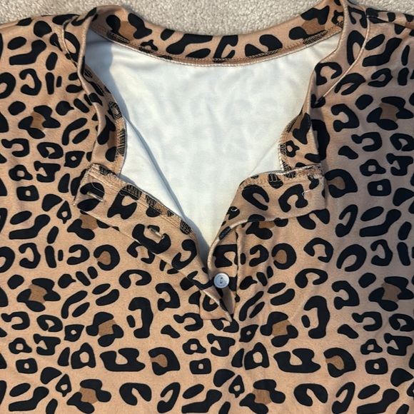 Lounge set L leopard ๐ print - Picture 2 of 5